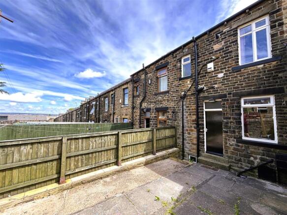 3 bed Terraced for sale Image 6