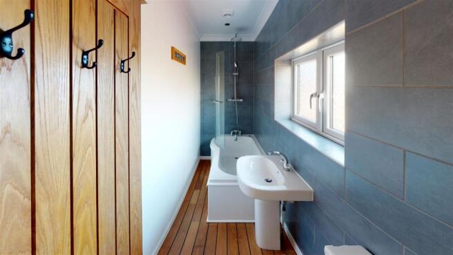 14-Well-Street-Bathroom.jpg