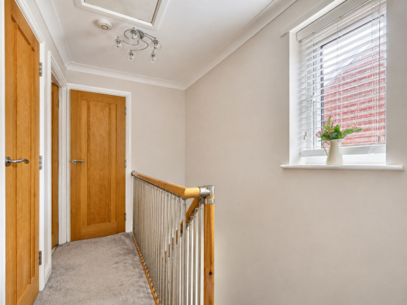 3 bed Semi-Detached for sale Image 12