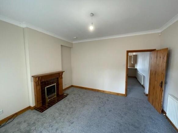 2 bed Town House to rent Image 6