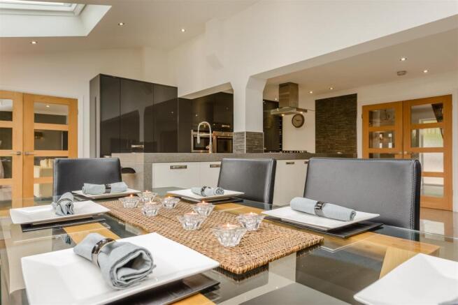 8284899-interior22-m