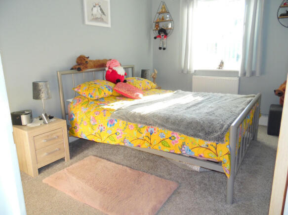 BEDROOM 4