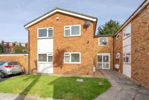 10, Annette Close, Harrow HA3 7BG