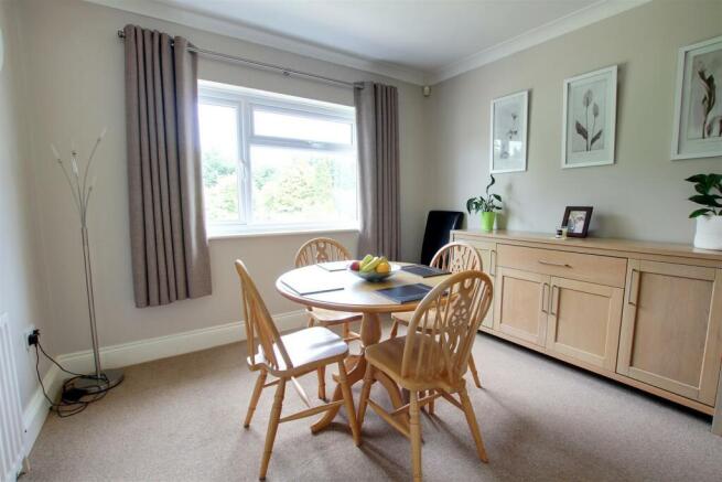 Bedroom 3/Dining Room