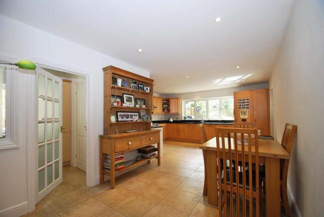 Kitchen dining room