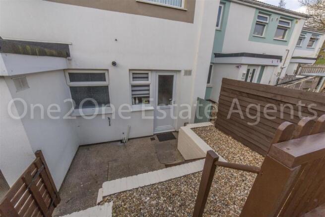 24 Bowen Close-2.jpg