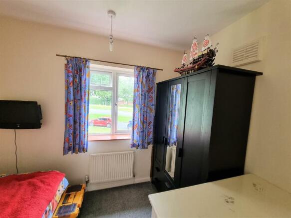 bedroom 3.jpg
