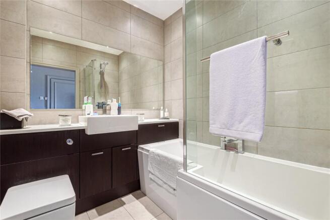 3 bed Town House for sale Image 8