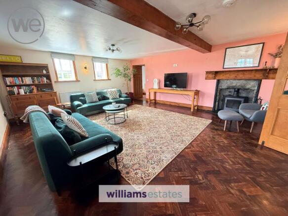 Old School House Lounge