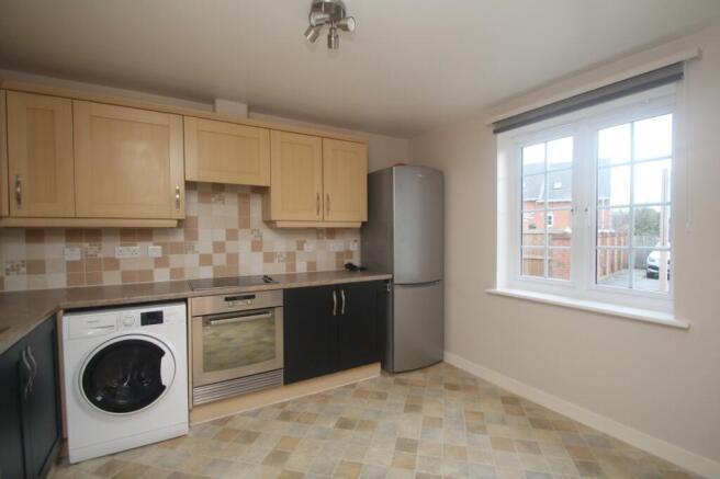 2 bed Flat to rent Image 4