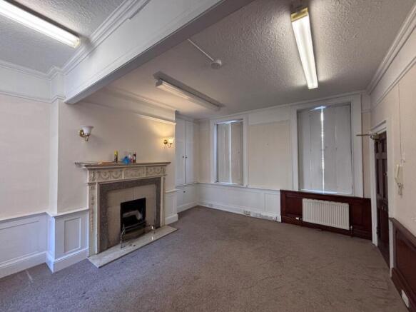 3 College Green 5873.jpeg