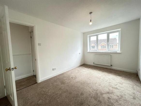 3 bed Semi-Detached for sale Image 7