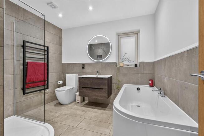 3 bed Barn Conversion for sale Image 9