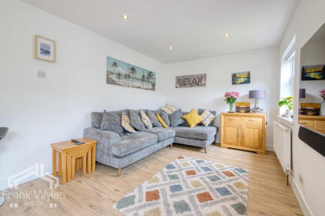 Silverwood Close, Lytham St. Annes, Lancashire photo 4