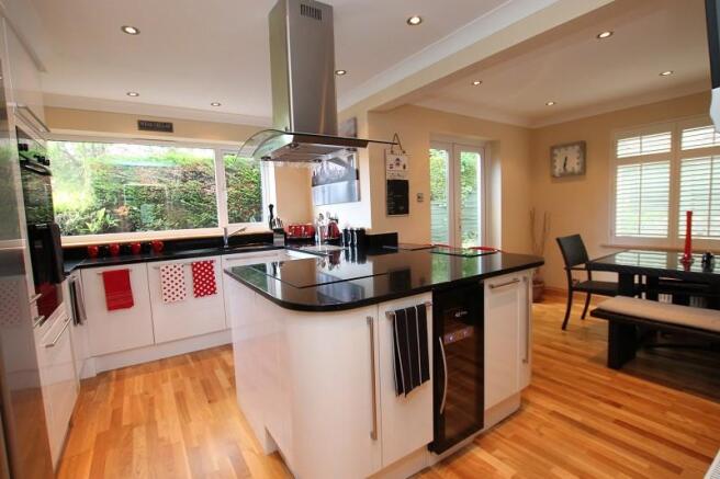 Kitchen/Breakfast Room