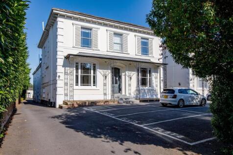 Kenilworth Road, Leamington Spa, CV32