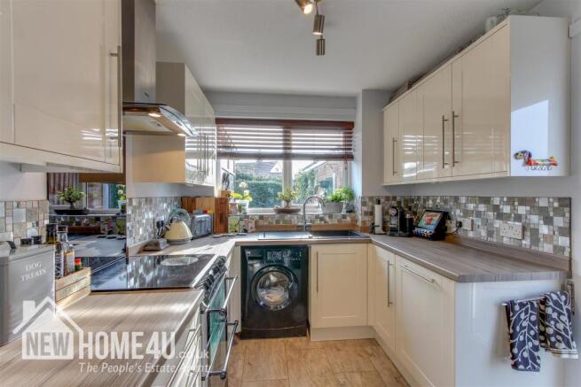 KITCHEN: