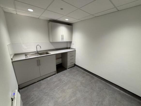 Unit 26 Nuffield Way kitchen IMG_1530.JPG