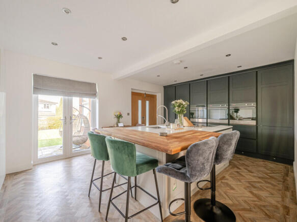 1431303-8-69baa75...