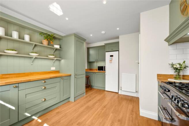 Kitchen/B'fast Room