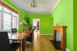 18, Strickland Row, London SW18 3JD