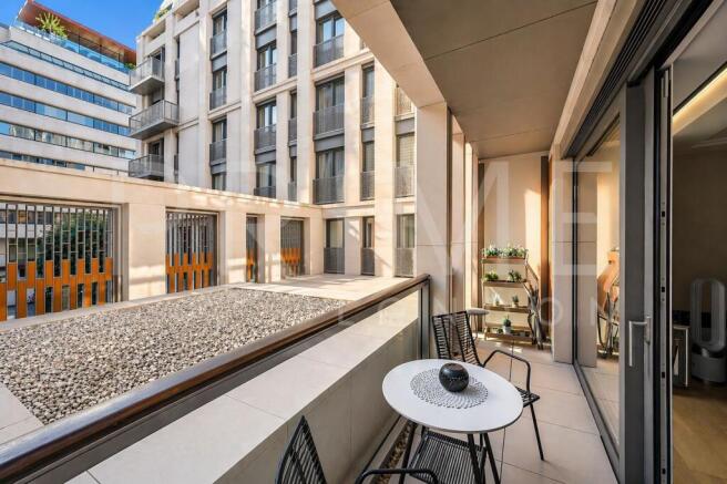 BALCONY3.jpg