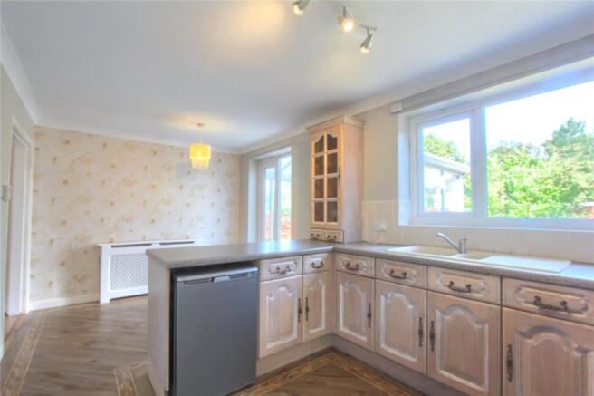 2 bed Bungalow for sale Image 7