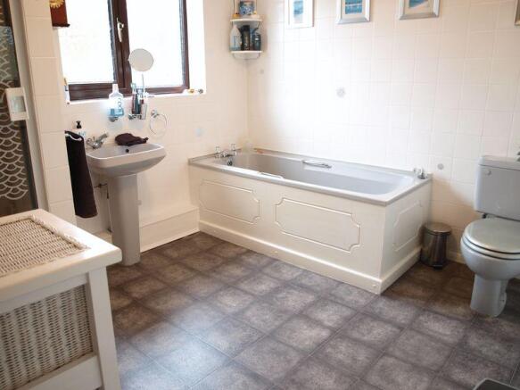 4pc Family Bathroom