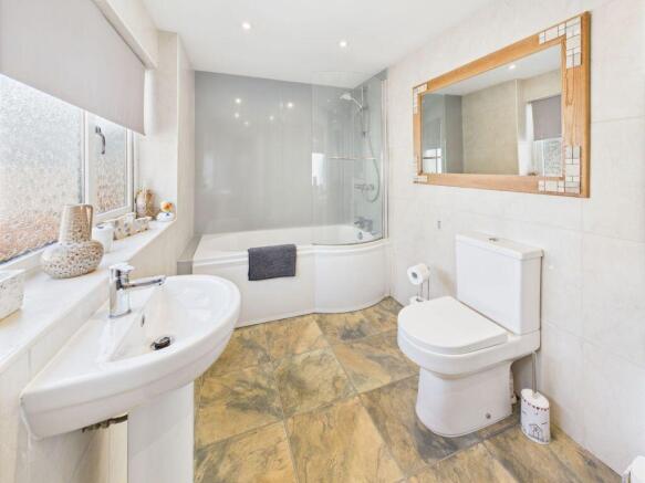 3 bed Terraced for sale Image 8