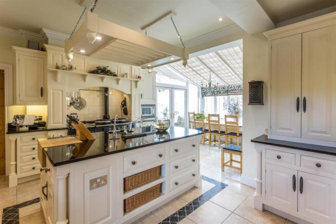 Kitchen/Breakfast Ro