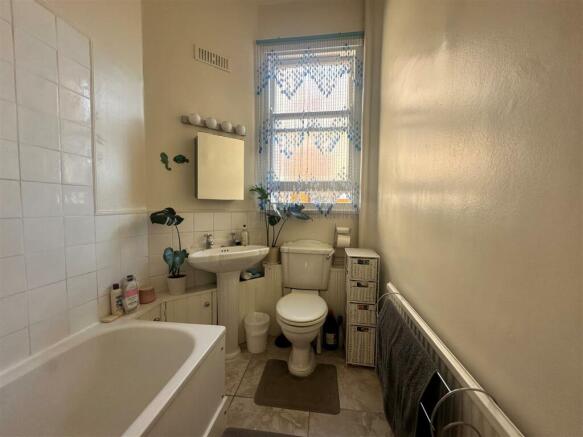 APM, bathroom, Eden Harper SW11