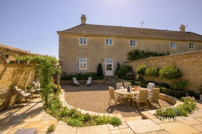 Walled Garden, 3-4 Fountain Court, Ufford