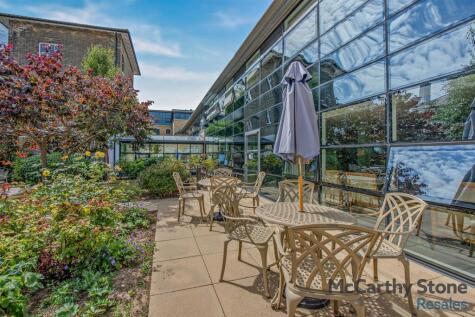 Amelia Court, Union Place, Worthing, West Sussex, BN11 1AH