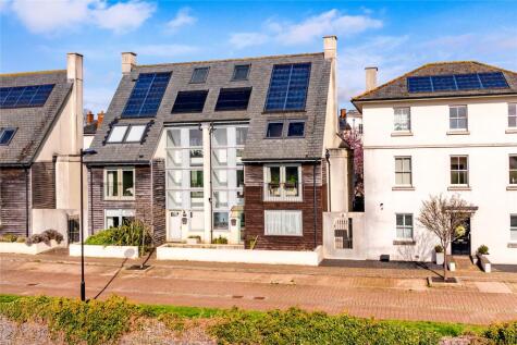 Parkside, Upton, Northampton, Northamptonshire, NN5