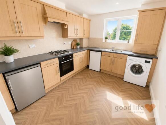 20260801_172430107_iOS40a aylesford mews.jpg