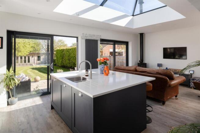 Kitchen / Breakfast / Living Room