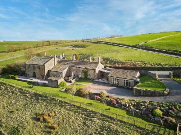 4 bed Detached for sale Image 5