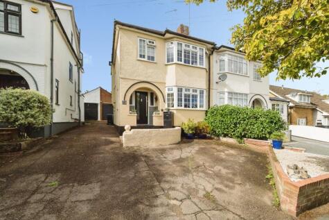Lechmere Avenue, Chigwell, Essex, IG7