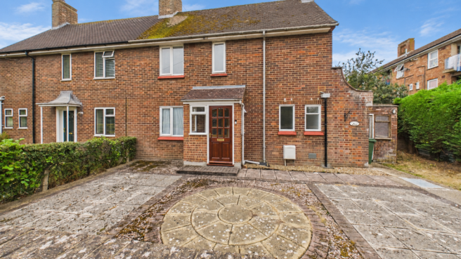 57 Thame Rd front