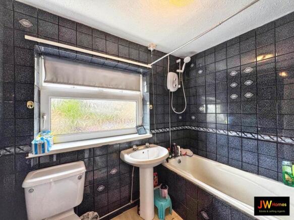 BATHROOM (27)