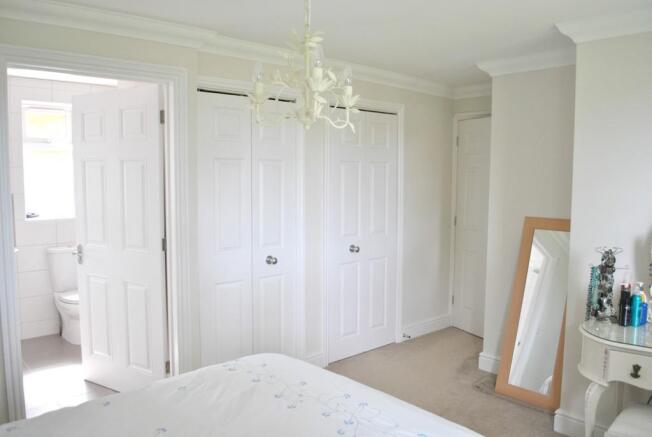 Master Bedroom En...