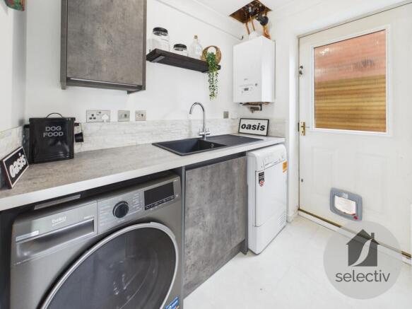 5 bed Detached for sale Image 10