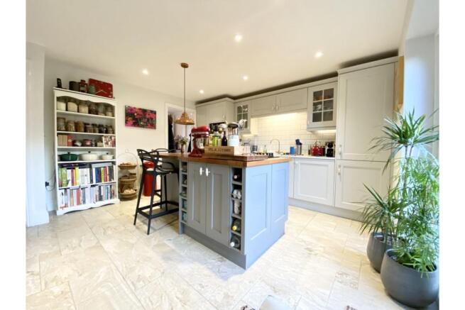 Kitchen/Breakfast