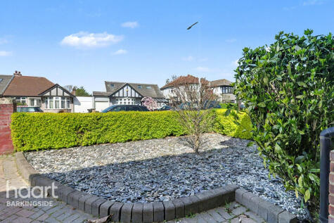 Berkeley Avenue, Clayhall