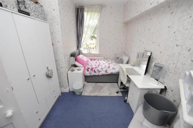 3 bed Terraced for sale Image 9