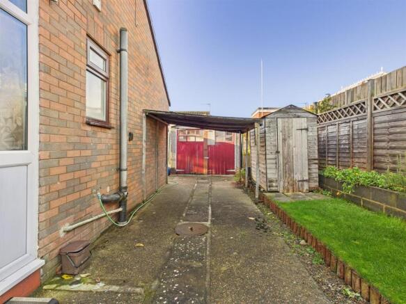 2 bed Semi-Detached Bungalow for sale Image 9