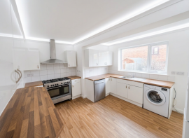 194, Rolleston Drive, Nottingham NG7 1LA