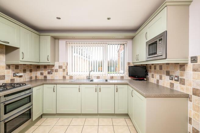 260205 - 51 Curlew Crescent, Bedford - 07