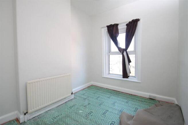 2 bed Terraced for sale Image 8