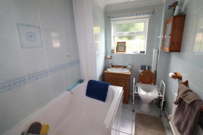 Bathroom / WC